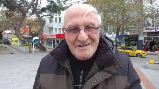 Balıkesir'de kargaların kent üzerindeki dansı ilgiyle izlendi