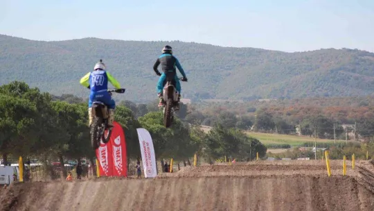 Balıkesir'de motokros şampiyonası tamamlandı, ödüller sahiplerini buldu
