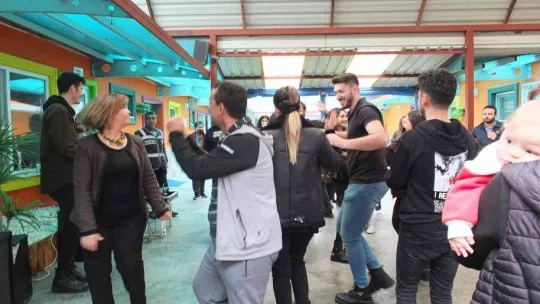 Balıkesir'de üniversiteliler engelli gençler için eğlence düzenledi