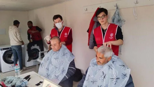 Balıkesir deprem bölgesinde yaraları sarıyor