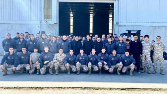 Balıkesir deprem bölgesinde yaraları sarıyor