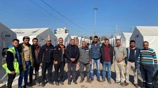 Balıkesir deprem bölgesinde yaraları sarıyor