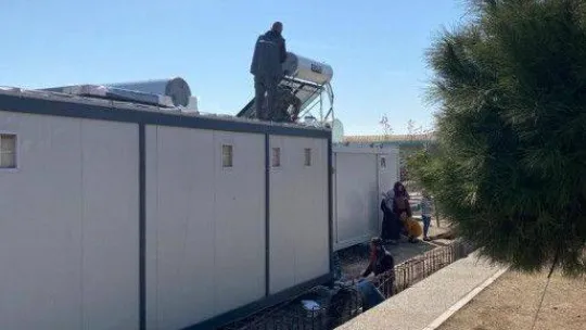 Balıkesir deprem bölgesinde yaraları sarıyor