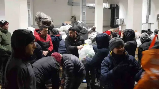 Balıkesir depremzedeler için kenetlendi