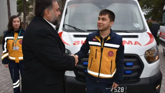 Balıkesir'e, 4 ambulans ve 1 adet Umke aracı teslim edildi