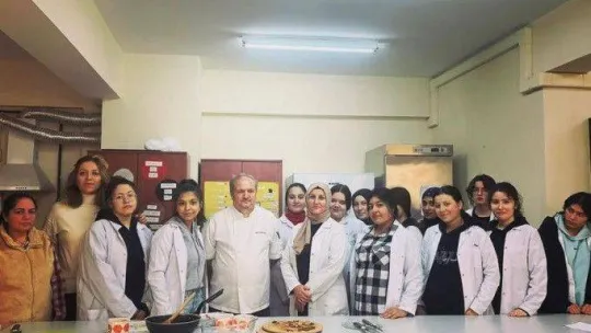 Balıkesirli ünlü Şef Levent Kaynak'tan öğrencilere ders