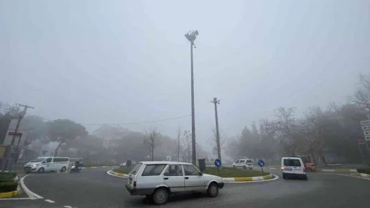Balıkesirliler yılın son gününe sisle uyandı