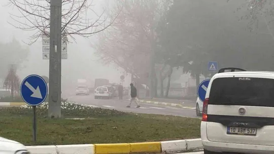 Balıkesirliler yılın son gününe sisle uyandı