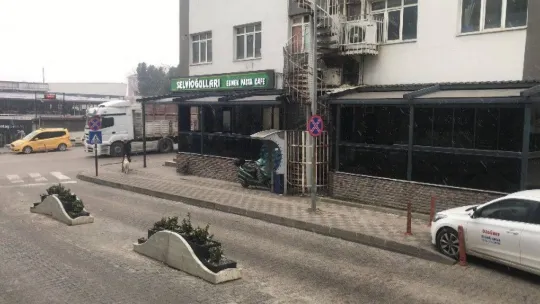 Balkanlar'dan gelen kar yağışı Uzunköprü'de etkili oluyor