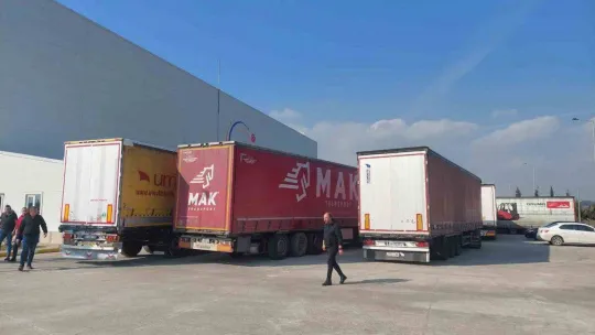 Balkanlardan akın akın deprem için geliyorlar: Yollarda tır kuyrukları