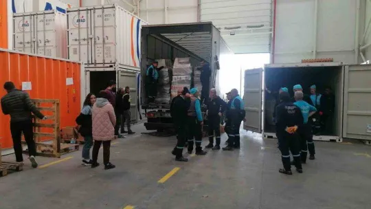 Balkanlardan akın akın deprem için geliyorlar: Yollarda tır kuyrukları