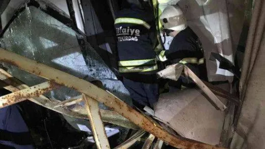 Ballıhoca Köprüsü'nde feci kaza: 2 yaralı