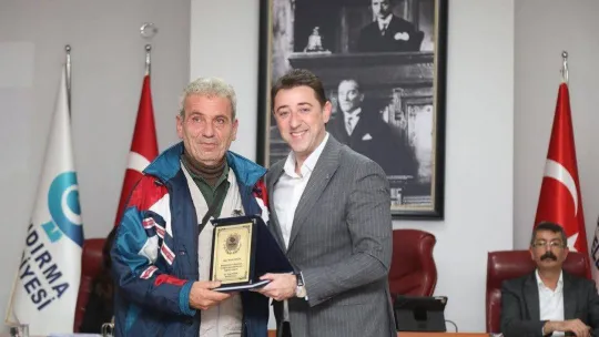 Bandırma Belediyesi 2022 yılının son meclis toplantısını gerçekleştirdi