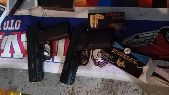 Bandırma'da asayiş operasyonunda 3 kişi yakalandı, 1 kişi aranıyor