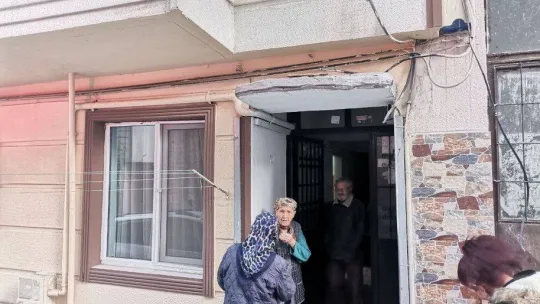 Bandırma'da baca yangını apartman sakinlerini korkuttu