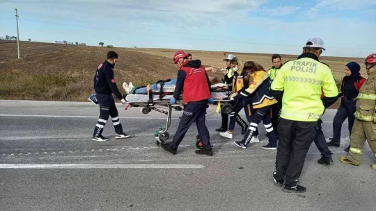 Bandırma'da kadın kamyon sürücüsü kazada yaralandı