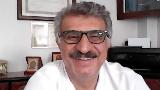 Bandırma'da kamyonetin çarptığı diş doktoru ağır yaralandı