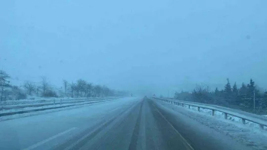 Bandırma'da kar yağışı etkili oldu