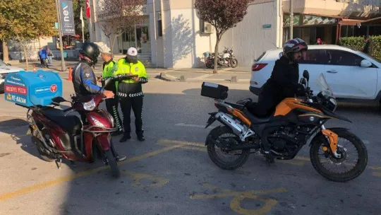 Bandırma'da motosiklet sürücülerine denetim yapıldı
