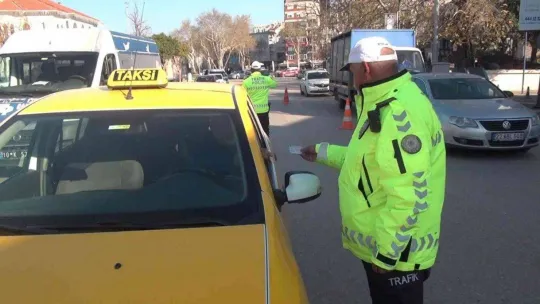 Bandırma'da ticari taksiler denetlendi