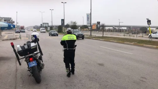 Bandırma'da trafikte 'önce yaya' denetimleri sürüyor