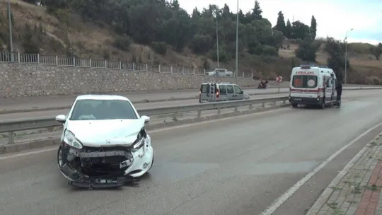 Bandırma'da yağış sebebiyle kayan araç kaza yaptı 1 kişi yaralı