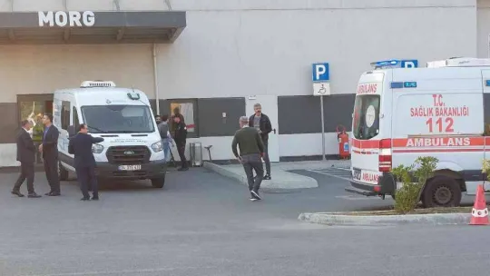 Başakşehir Çam ve Sakura Şehir Hastanesi'nde tedavisi devam eden işçilerden biri yaşamını yitirdi