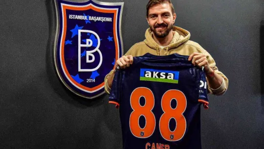 Başakşehir, Caner Erkin'i transfer etti