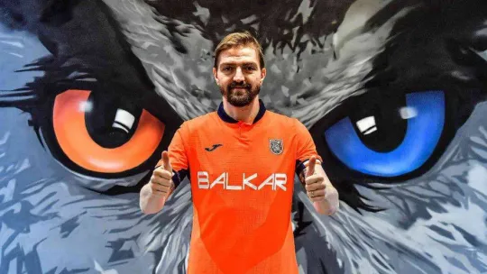 Başakşehir, Caner Erkin'i transfer etti