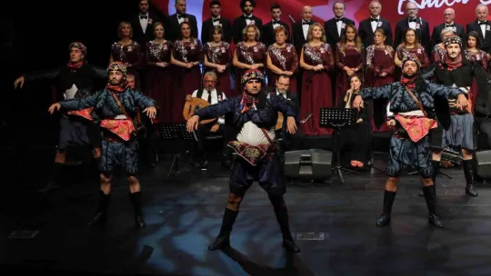 Başakşehir'de Cumhuriyet coşkusu sokaklara taştı