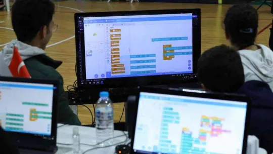 Başakşehir'de geleceğin dron pilotları yetişiyor