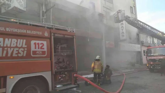Başakşehir'deki iş yerinde yangın paniği