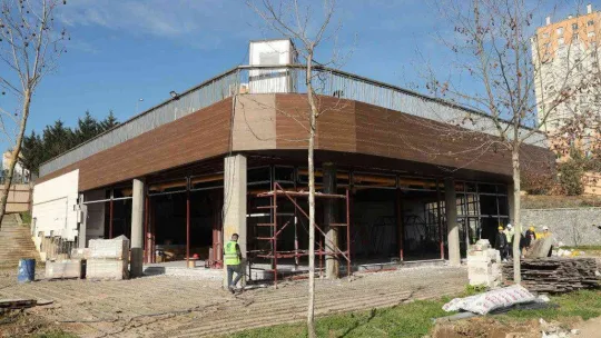 Başakşehir'e uzay üssü gibi gençlik merkezi