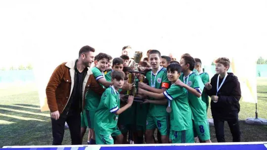 Başakşehir'in yeni futbol şampiyonu belli oldu