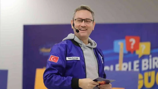 Başakşehirli öğrencilerden Başkan Kartoğlu'na anlamlı hediye