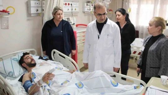 Başhekim Prof. Dr. Akdağ: 'Hastaların kimi korkudan kalp krizi geçirdi, kimi yüksekten atladı'