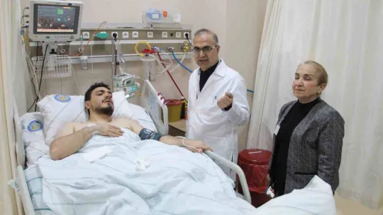 Başhekim Prof. Dr. Akdağ: 'Hastaların kimi korkudan kalp krizi geçirdi, kimi yüksekten atladı'