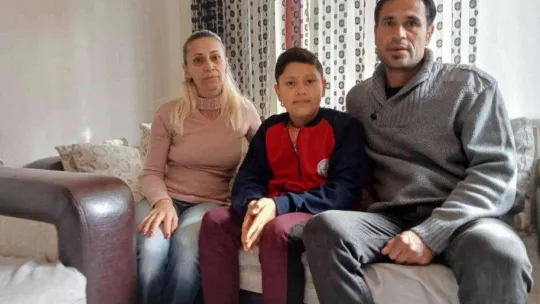 Başıboş köpeğin saldırısına uğrayan 12 yaşındaki çocuk ölümden döndü