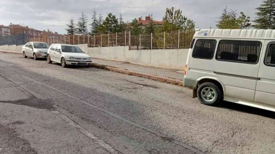 Başıboş köpeğin saldırısına uğrayan 12 yaşındaki çocuk ölümden döndü