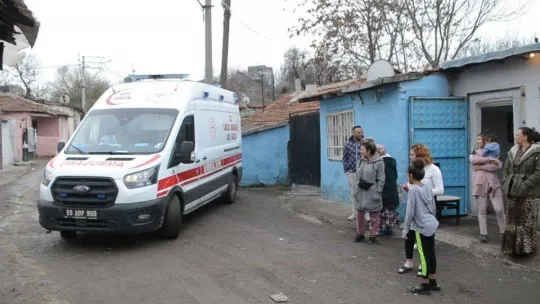 Başıboş köpek 4 yaşındaki çocuğa saldırdı