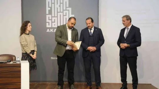 Başkan Alemdar: 'Gençlerimiz için yapılan yatırım ve hizmetler bizim önceliğimiz'