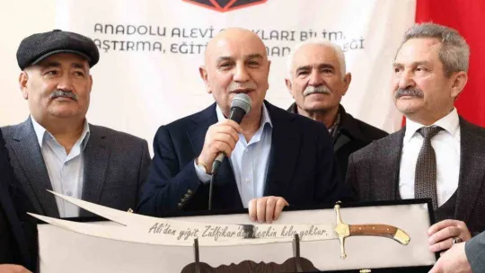 Başkan Altınok Alevi dedeleriyle buluştu