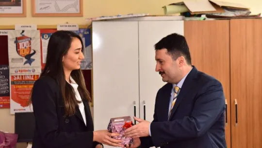 Başkan Avcı'dan Öğretmenler Günü ziyareti