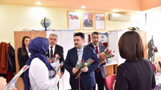 Başkan Avcı'dan Öğretmenler Günü ziyareti