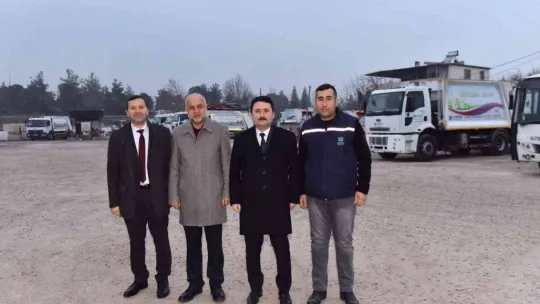 Başkan Avcı personelinin yanında