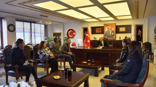 Başkan Bakkalcıoğlu'ndan Güneşspor Kadın Kolları'na destek