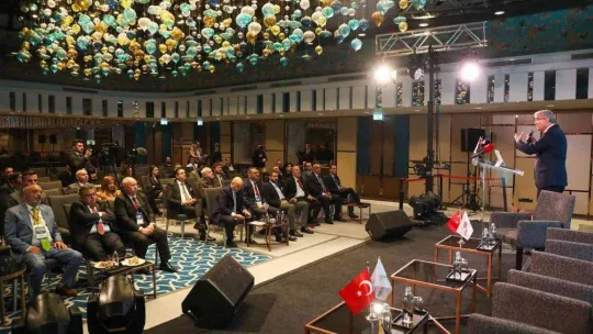 Başkan Ekrem Yüce'ye 'yılın en iyi belediye başkanı' ödülü