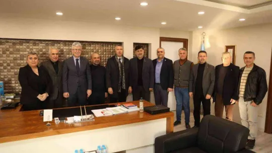 Başkan Ellibeş: 'AK Parti'nin icraatlarına 24 saat bile yetmedi'