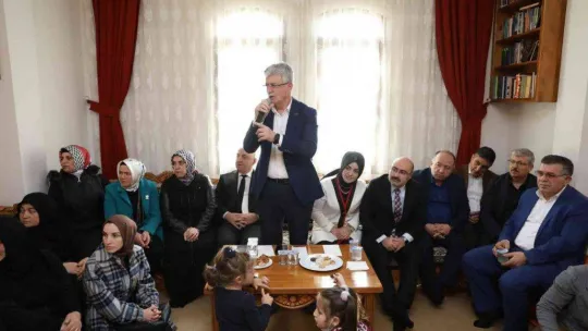 Başkan Ellibeş: 'Onlar geçmişi özleye dursun'