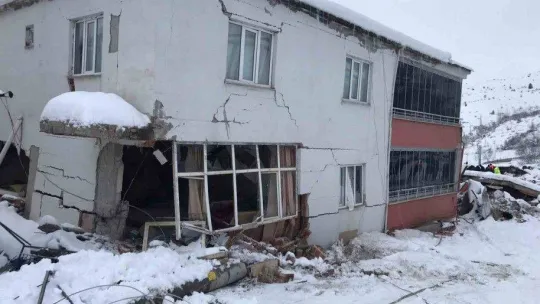 Başkan Esen deprem bölgesinde